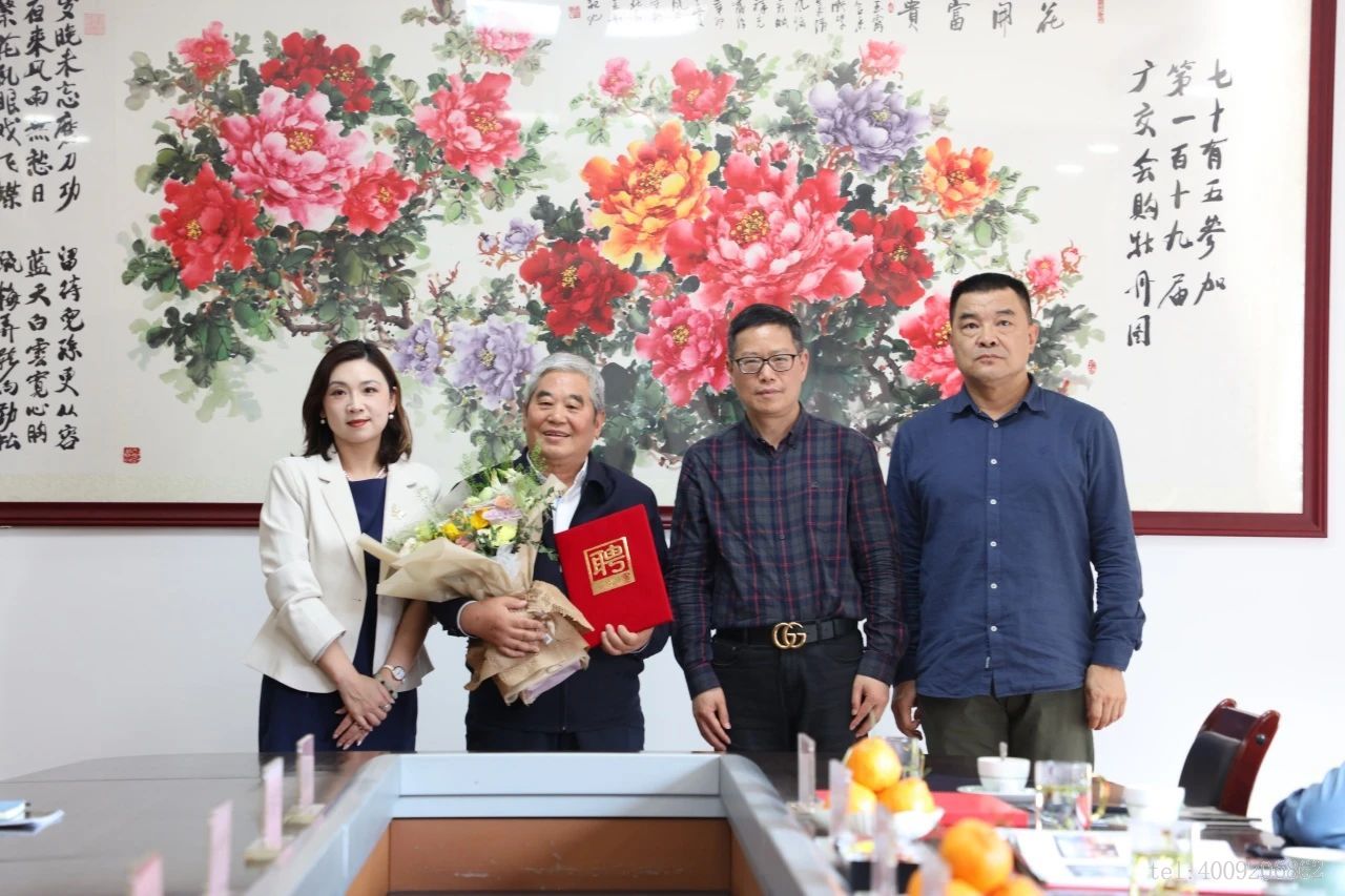储吉旺为高校学子讲授“毕业最后一课”(图1)